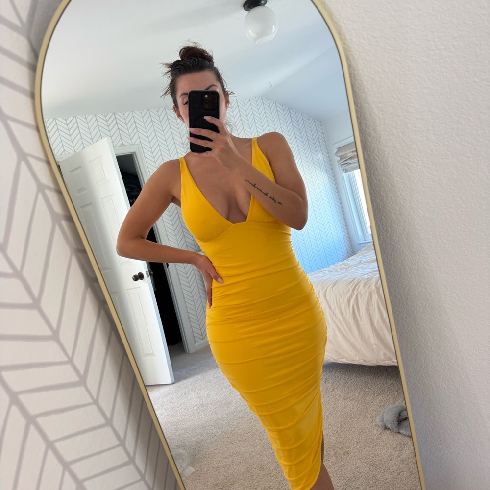 Oh Polly Yellow Dress — Size 8